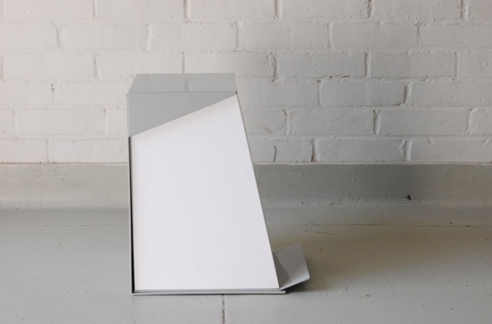 štýlový odpadkový kôš v modernom geometrickom prevedení Odpadkový kôš na pedál-minimalissimo-wastelee-moderný-dizajn