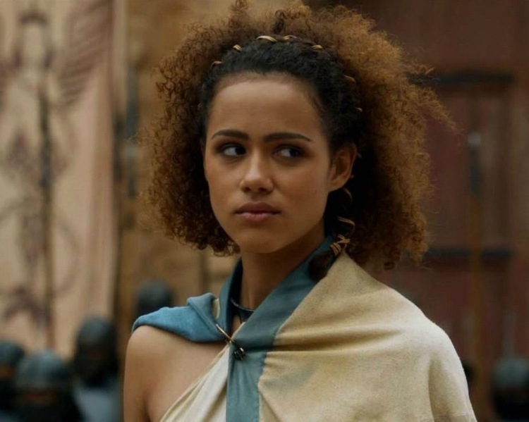 Účesy Game of Thrones Misandei gumička do vlasov kučeravé vlasy
