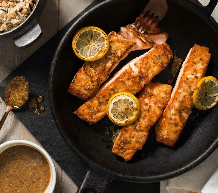 recepty s rybami chutné rýchle rybie pokrmy rúra horčičný javorový sirup losos