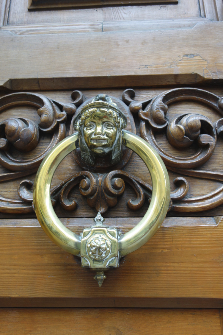 Secesná kovanie na dvere mosadzná drevorezba