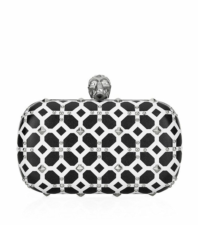 Spojka Alexander McQueen s geometrickou kovovou sieťovinou zaoblená koža-clucth-so-šperkami-spona-lebka