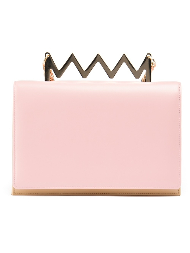 Detská ružová spojka s korunkou ako základ pre ramenný popruh Spojka-s-klapkou-svetlo-ružová-od-SARA-BATTAGLIA