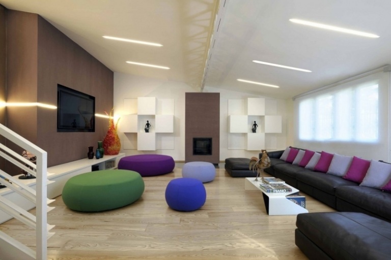 Sedací vak ako akcent v miestnosti - moderný nápad na zariadenie Nápady-obývacia izba-sedací vak-purpurovo-zelená-živá krajina