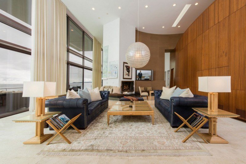 Moderná obývacia izba s nábytkom v neutrálnych farbách návrh interiéru obývačky