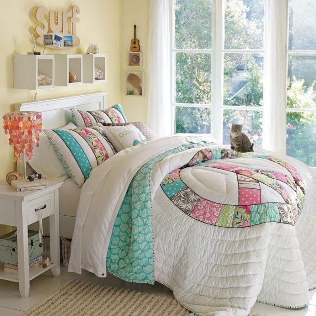 surf-motív-miestnosť-mládeže-dizajn-nápady-ponuka-žltá-stena-farba-biely-strop