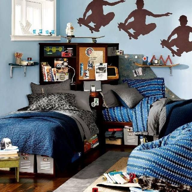 nápady pre mladú izbu-dizajn-nápady-skateboardy-ako-nástenné-regály