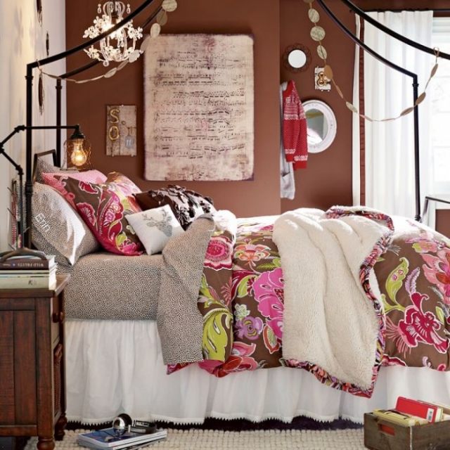 metal-four-poster-girl-room-room-design-nápady-color-vzorky