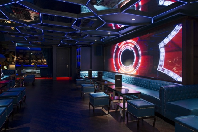 Boujis Hong Kong Bar Nočný život Moderné nástenné panely Bar nočný život moderné nástenné panely LED osvetlenie