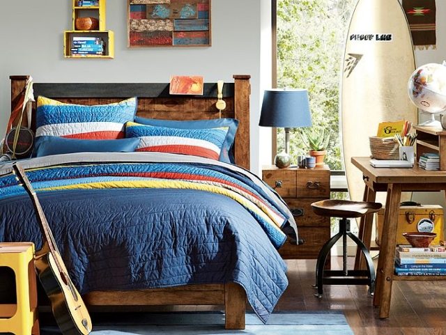 teen-room-nápady-zariadenie-themed-surfovanie-surf-prkno-pruhy-posteľná bielizeň