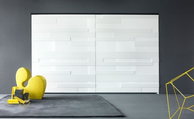 dizajnová skriňa biely lak posuvné dvere predné STRIPE Enrico Cesana-olivieri skriňa biely lak posuvné dvere predné STRIPE Enrico Cesana olivieri