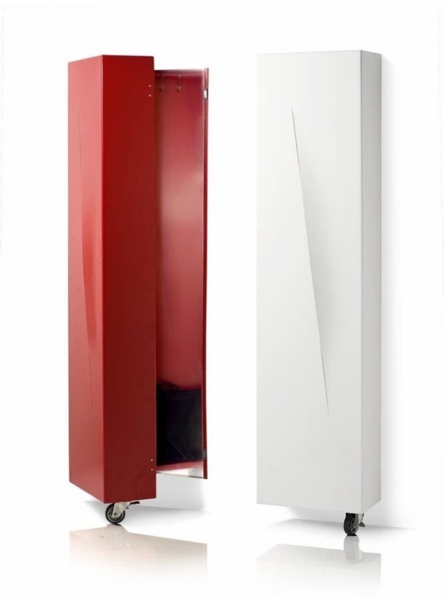 dizajnové skriňové kolieska úzka červená biela OBRÁZANÁ obývacia izba Christian Piccolo šatníkové kolieska úzke červené biele OBRÁZOK obývacia izba Christian Piccolo