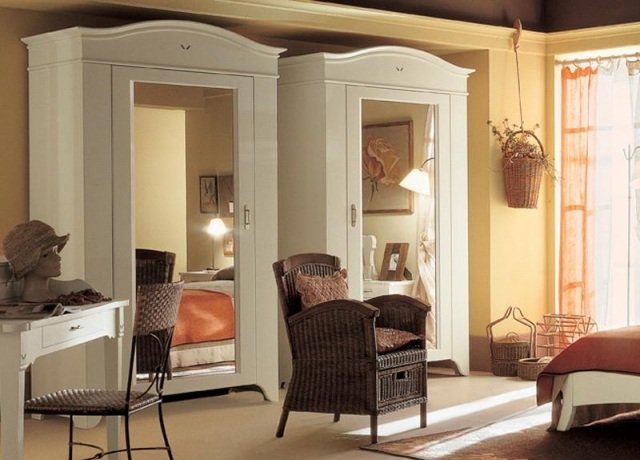 šatník biela zrkadlová spálňa SEGURET minacciolo klasický šatník biela zrkadlová spálňa SEGURET minacciolo