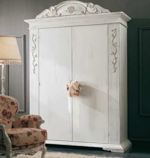 štýlová šatníková skriňa v bielom dreve BLASONE GIUSTI PORTOS štýlová šatníková skriňa drevo biela kvetinová výzdoba BLASONE GIUSTI PORTOS