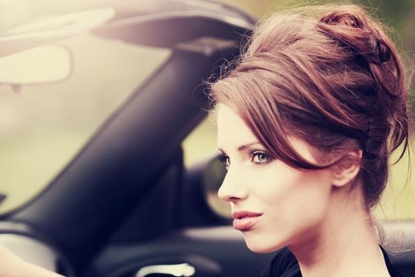 Promočné outfity-Nápady na účes Updo-stredne dlhé vlasy Oblečenie na ples 2014-nápady updo-pre stredne dlhé vlasy