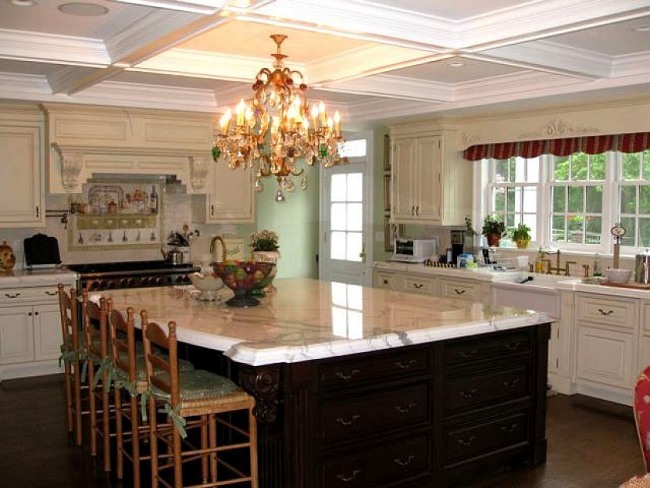 nápady na Vintage nábytok pre kuchynský ostrov navrhujú mramor