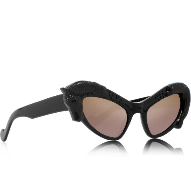 Anna-karin-Karlsson-lorgnette-slnečné okuliare-kôň