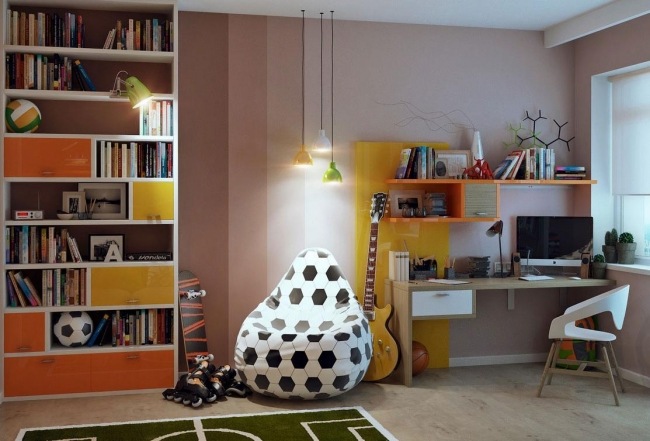 oranžovo žlté futbalové kreslo, nápady na bývanie do detskej izby pre mládež