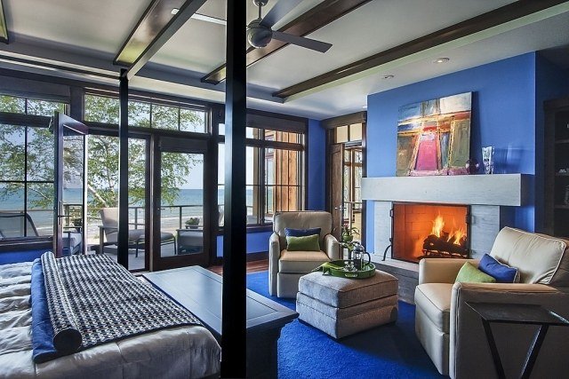 posteľ-farba-steny-modrá-plná-posteľ s baldachýnom