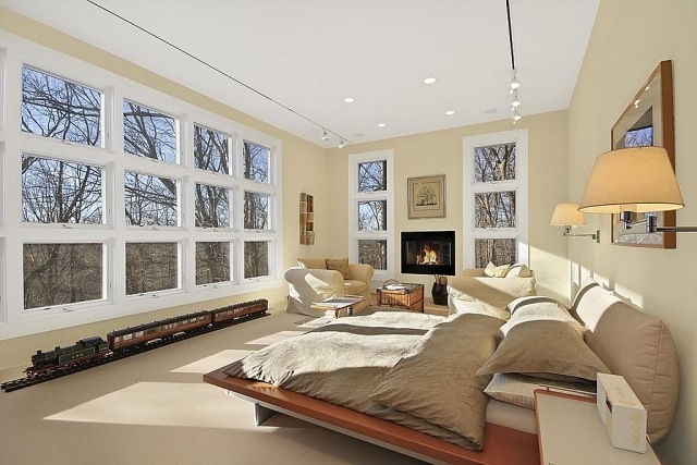 spálne-farby-béžovo-biele-okenné rámy