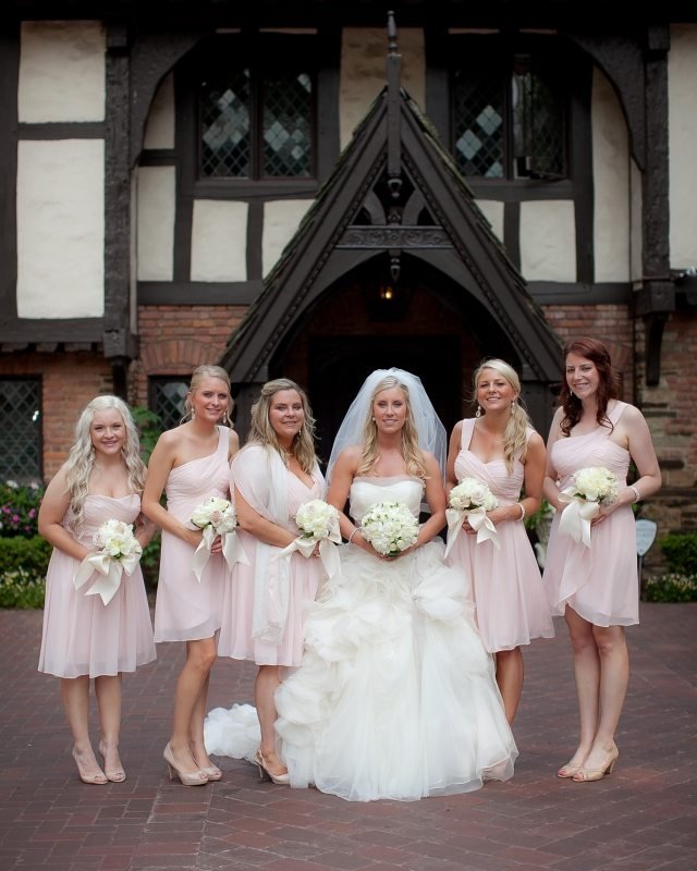 ružové jemné nuansy krátke šifónové šaty pre družičky ružovo-jemné-nuansy-krátke-šifónové-šaty-družičky