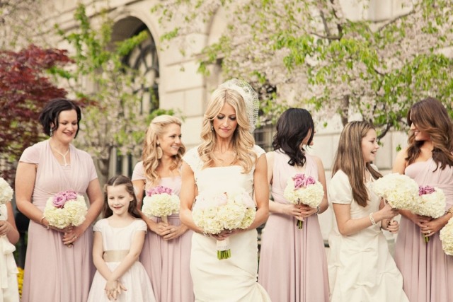 ružové pastelové ružové šaty pre družičku šifónové dlhé biele hortenzie ružovo-pastelovo-ružovo-družičkové-šaty-šifón-dlhé-biele-hortenzie