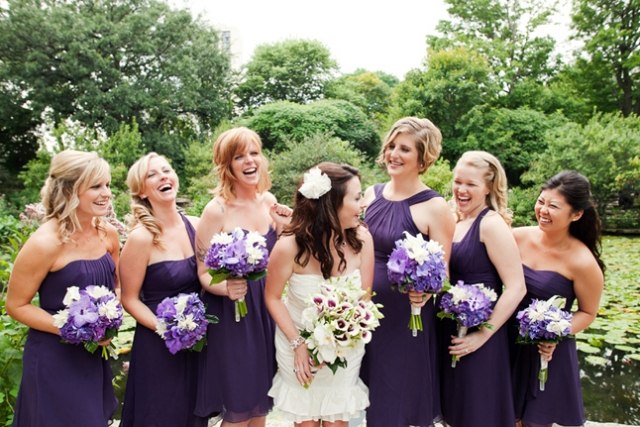 tmavo fialové nuansové šaty pre družičku top rôzne purpurovo-tmavo-nuansové-družičkové-šaty-top-rôzne