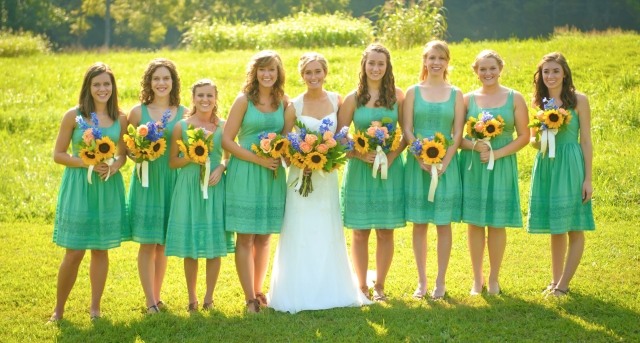 zelené šaty krátke bavlnené vidiecke svadobné slnečnice zelené šaty-krátke-bavlnené-vidiecke-svadobné-slnečnice