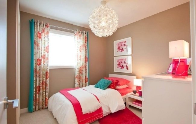 nápady miestnosť pre mládež dievča dizajn béžová farba steny korál