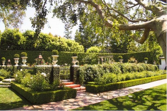 formy vytvárajú záhradný dizajn z hnutia umenia a remesiel