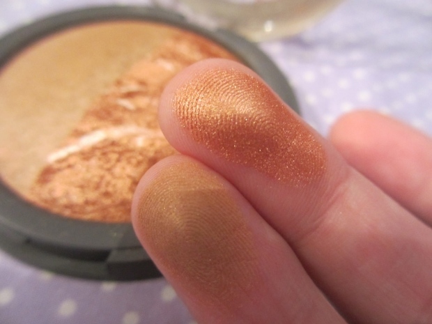 v zime sa vyhýbajte-oranžovým očným tieňom-perám