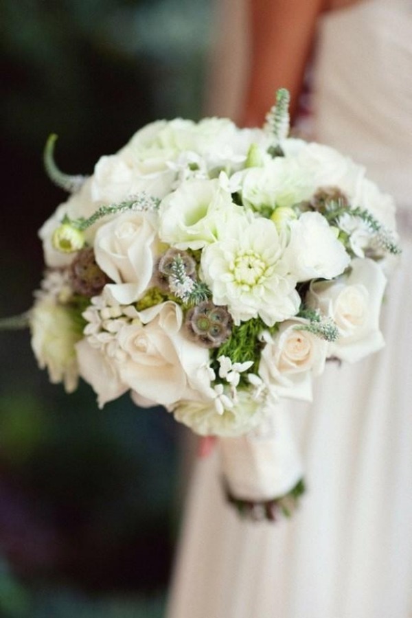 elegantné-kytice-nápady-svadba-biele-voňavé-kvety-sladká-aróma