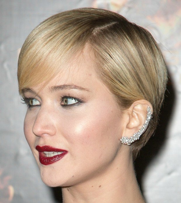 krátke vlasy-rovné hviezdy styling tipy nápady obrázky hladké hviezdy styling tipy nápady obrázky Jennifer Lawrence