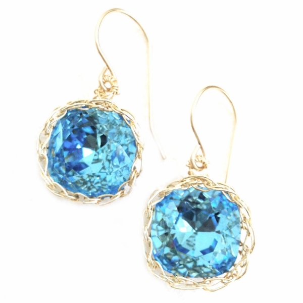 Modré kvapky z kryštálov a zlatého rámu blue-drop-crystal-zlaté-náušnice-krásne