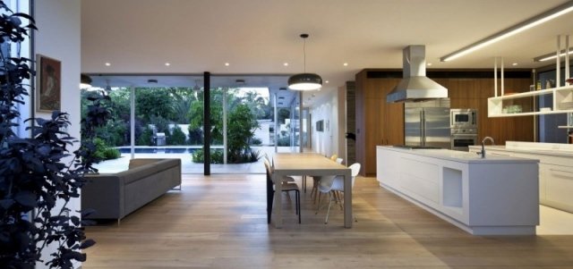 súkromný dom drevená podlaha otvorený obývací priestor