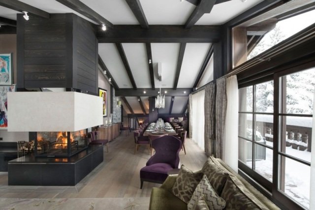 zariadenie chaty drevené podlahy podlaha krb čierne dosky