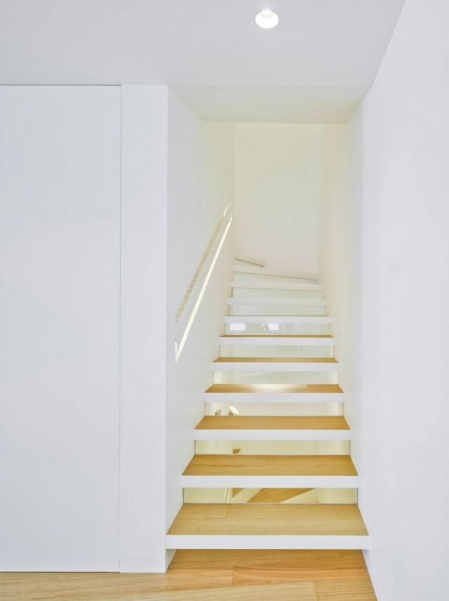 schody dizajn puristické biele laminátové schody zábradlie schody puristické biele laminátové schody zábradlie