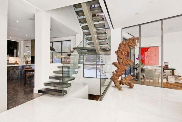 dizajnové schody nápady dom oceľové schody sklenené zábradlie moderné nápady schodov dom oceľové schody sklenené zábradlie