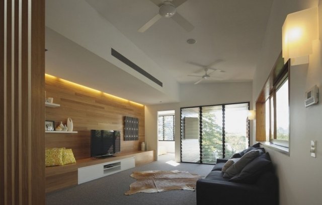 obývacia izba obývacia stena osvetlenie pozadia svetelná lišta svetlé drevené obklady stien