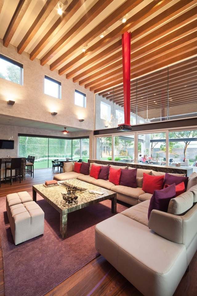 Kožená sedacia súprava nábytok do obývačky strop holubalken biela čalúnená taburetka