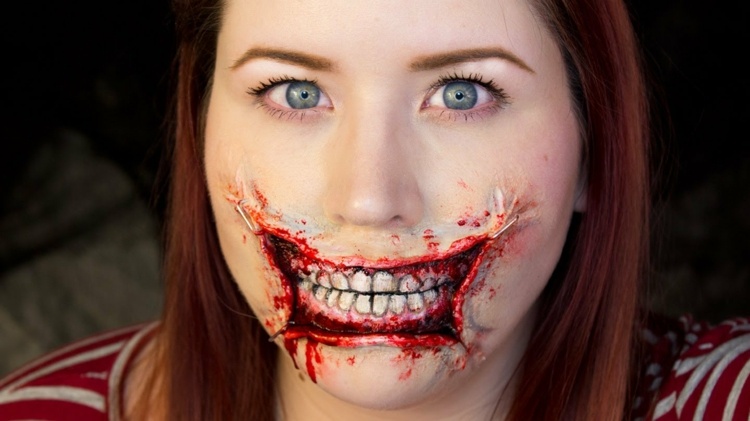 Halloween nápad - efektívna zombie grimasa halloween tváre líčenie zombie úsmev zuby návod