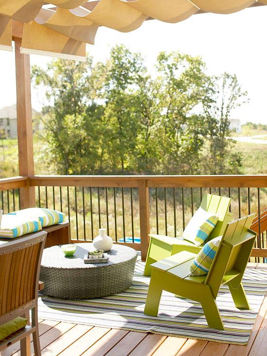 tipy drevené terasové kreslo nízky konferenčný stolík