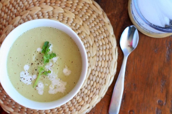 avokádo-recepty-teplá-smotana-polievka-krém