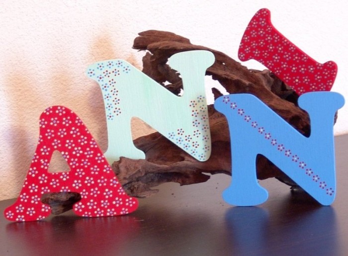 Nakúpte farebné-drevené-listy-darčeky-pre-novorodencov-online