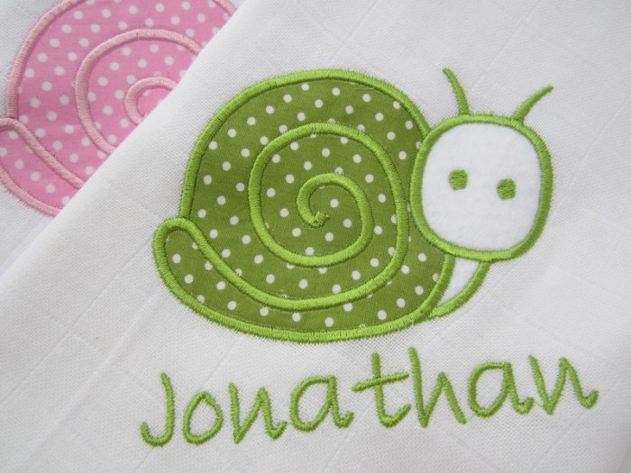 Darčeky k narodeniu-personalizované-meno-plyšová látka-slimák