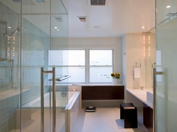 10-SÚKROMNÁ-obytná-izba-hrubá-kúpeľňa-izba