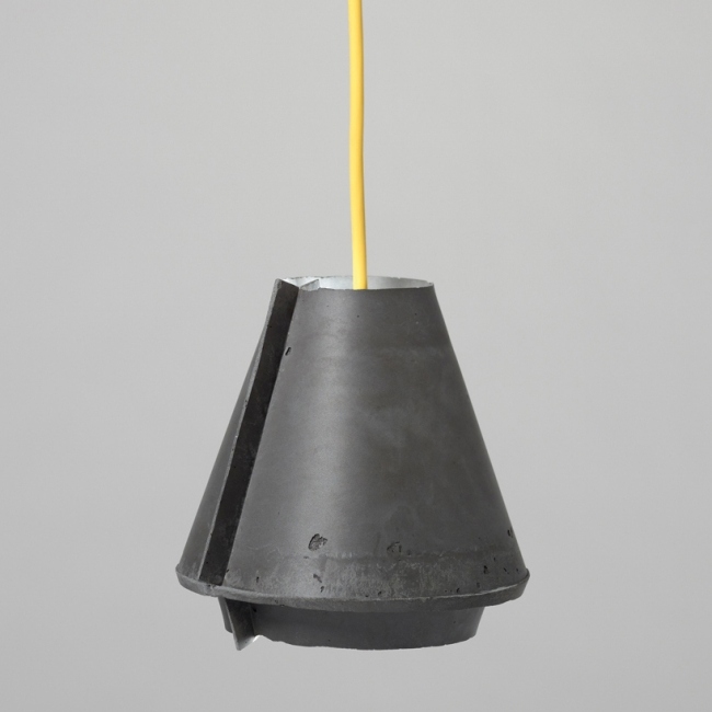 betónový nábytok obývacie príslušenstvo prívesok svetlý betón odtieň tim mackerodt dizajnový betónový nábytok obývacie doplnky prívesok svetlý betónový odtieň tim mackerodt