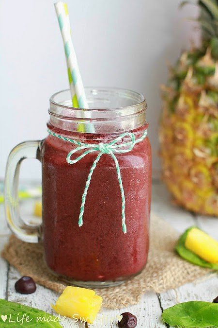 čučoriedkový ananásový detox smoothie
