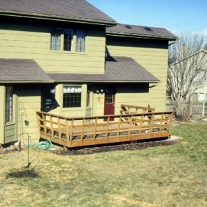 nápady na renováciu drevenej terasy pred domom