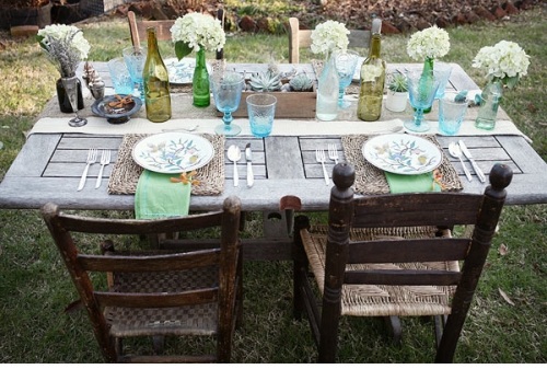 nápady na dekorácie stolu s rustikálnymi jarnými motívmi