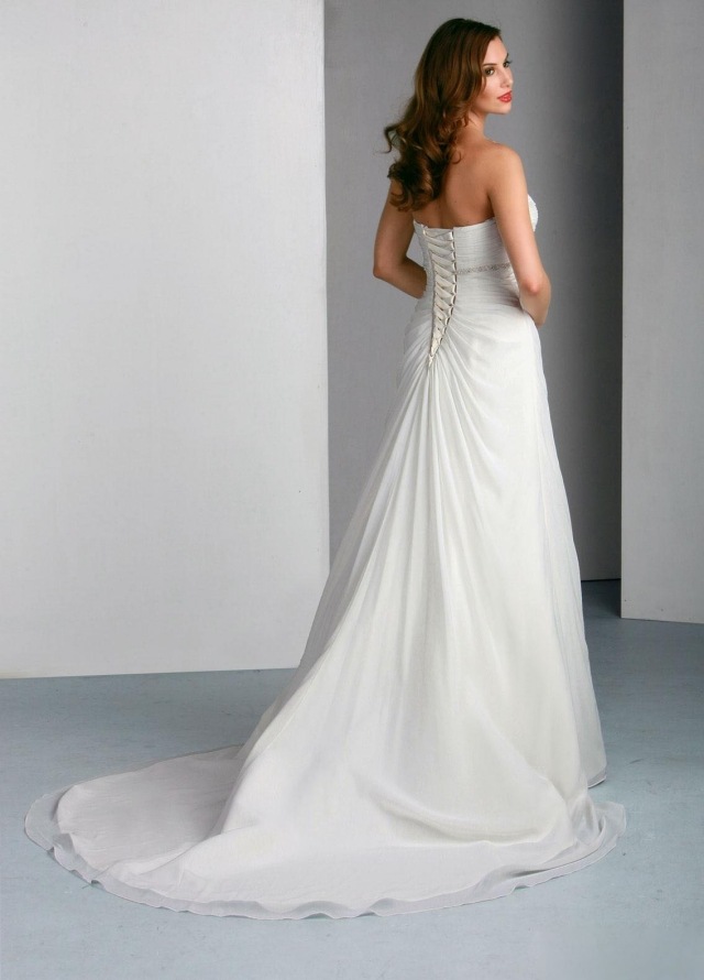 Poprsia a bohato padajúca sukňa s vlečkou Back-Picture-Chiffon-Dress-Empire-2014